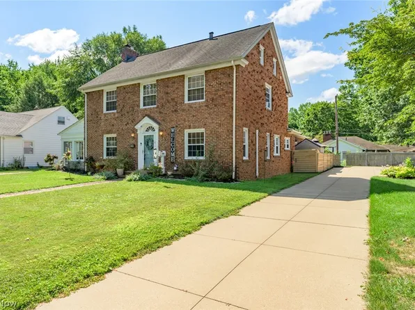 228 Kenwick Dr, Akron, OH 44313