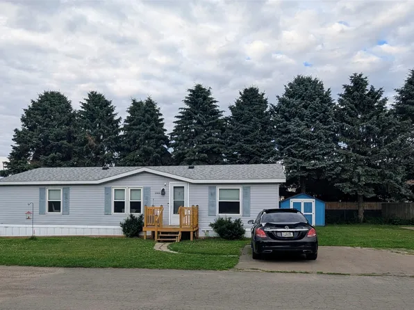 2303 Border Dr, Erie, PA 16506