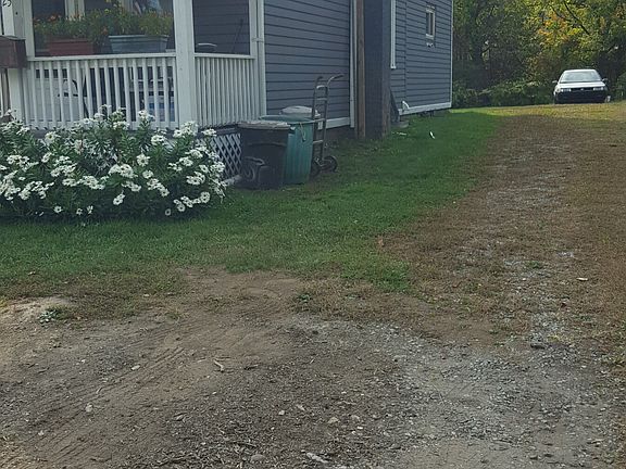 3rd image of 25 Grant St