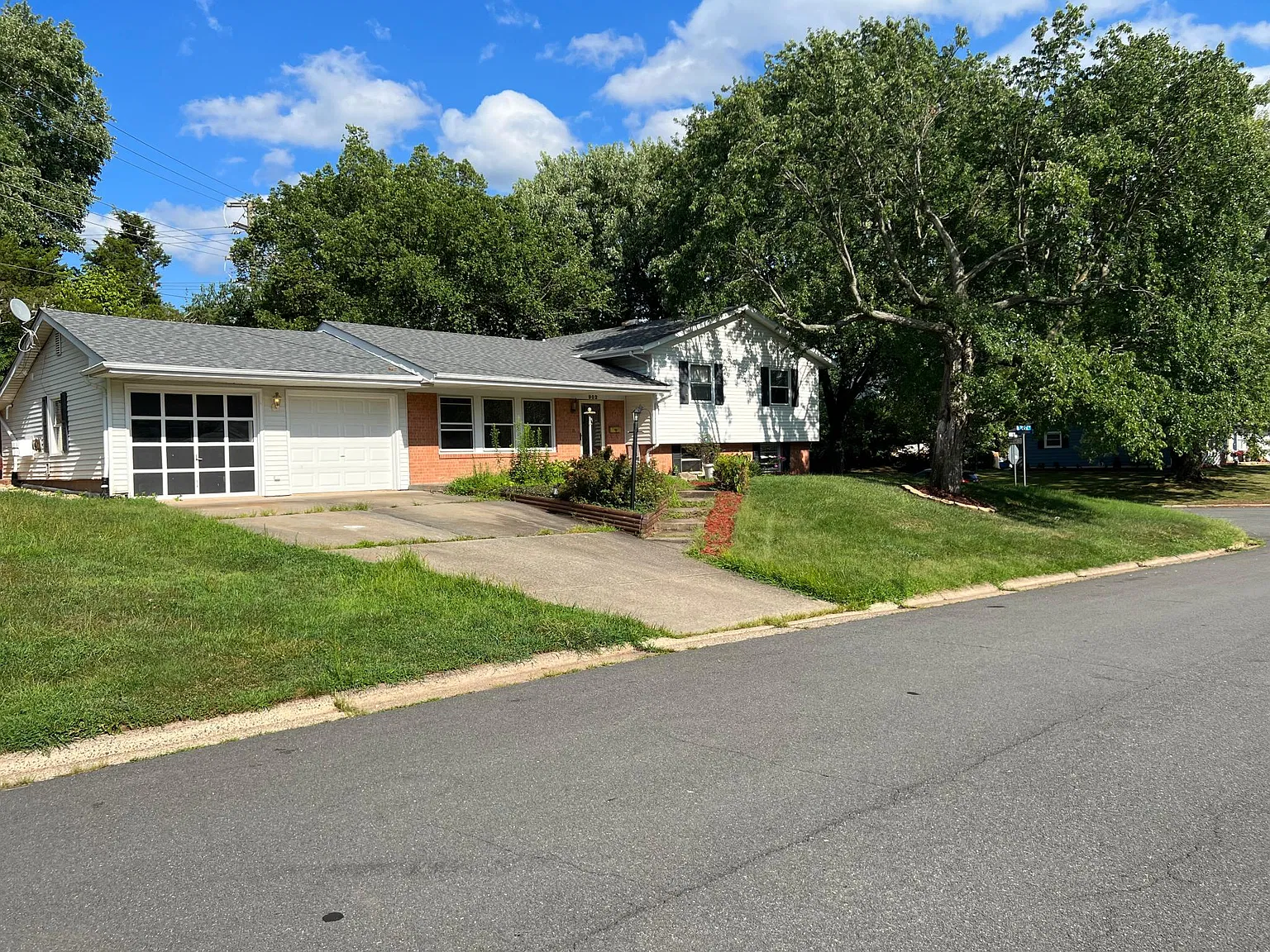 4 bed, 1668 sqft, $4,500 — Photo 2