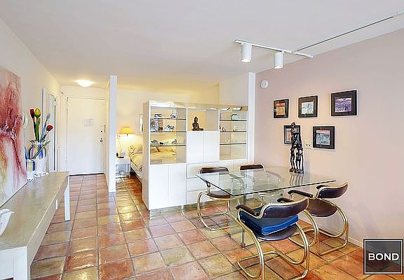 3rd image of 155 W 68th St APT 1125