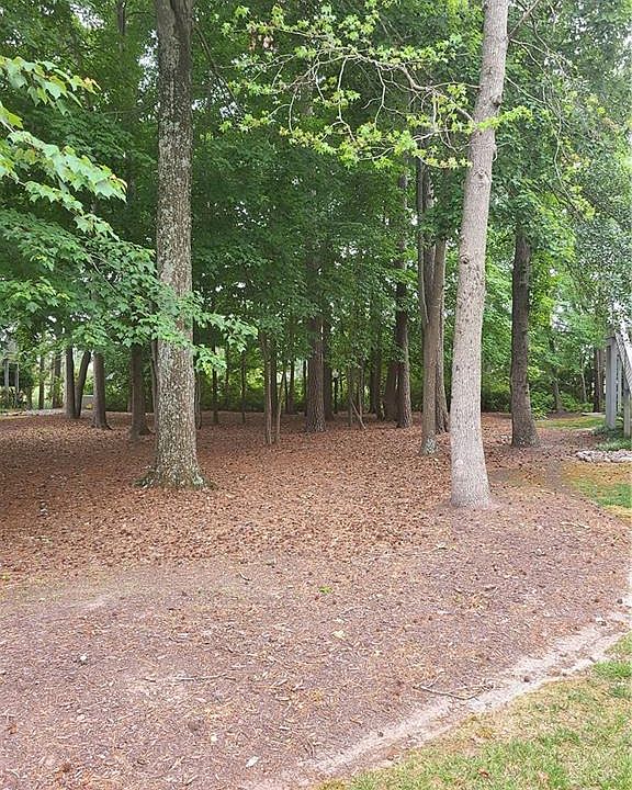 wooded common space just steps away!