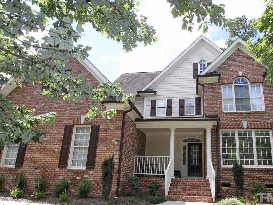 1st image of 1 Stradbrooke Ct