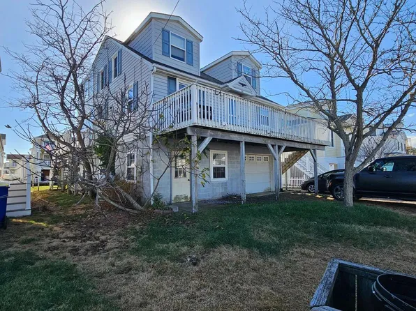 24 W Atlantic St, Fenwick Island, DE 19944