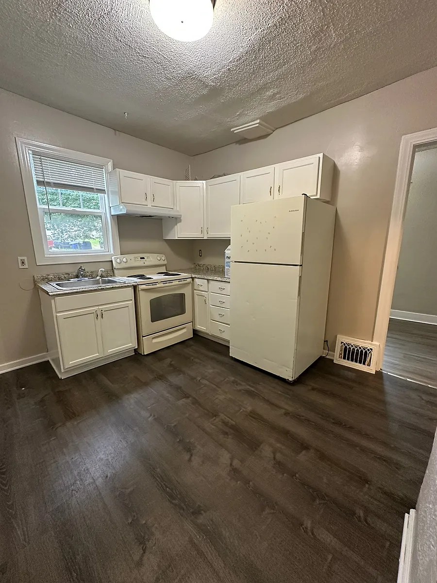 Building Photo - 1124 Minnehaha Ave E #1