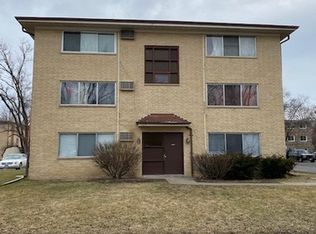 269 8th St APT 1A, Wheeling, IL 60090