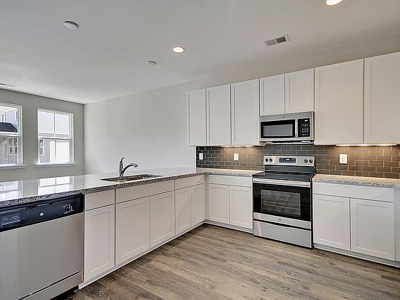 02 Osprey Kitchen 2