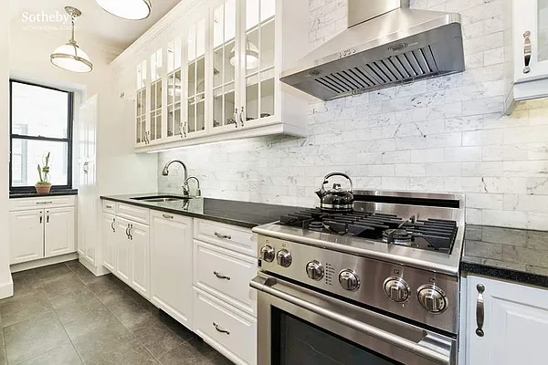 Sold by Sotheby's International Realty | media 5