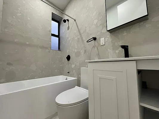 Rented by Yaffa Realty LLC | media 10