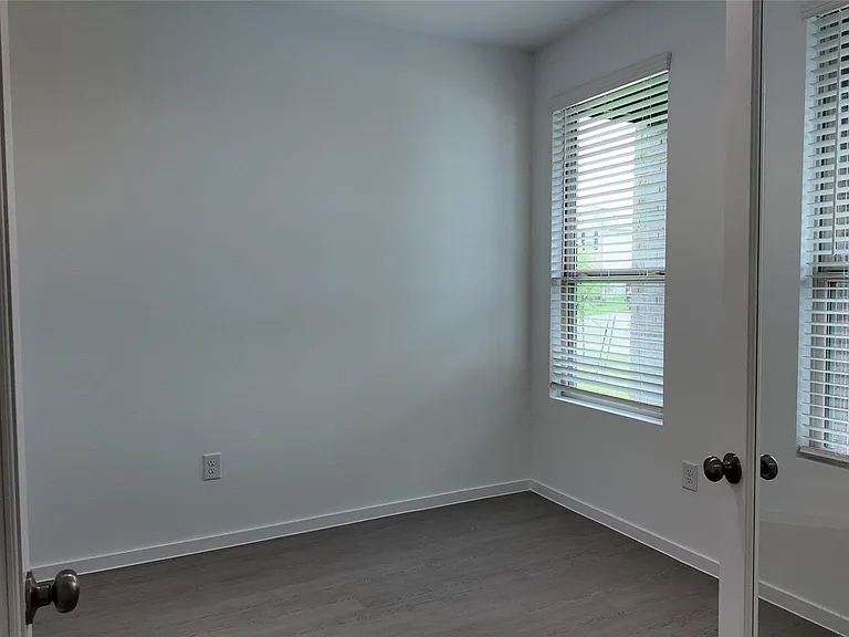 15027 Rustic Moon Rd — Photo 3