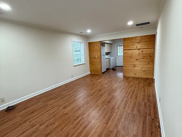 104 Bowen St #A — Photo 2