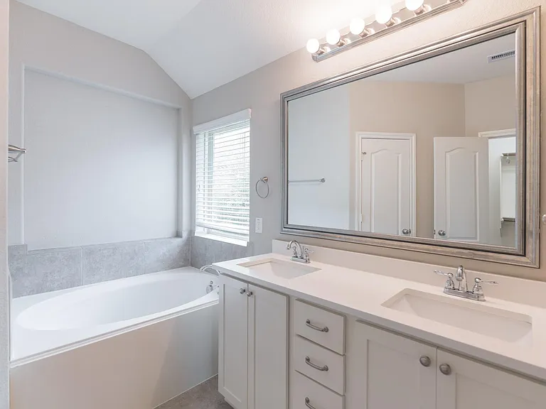 87 Bloomhill Pl — Photo 34
