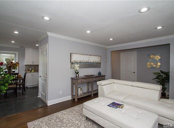 4th image of 54 Folsom Ave