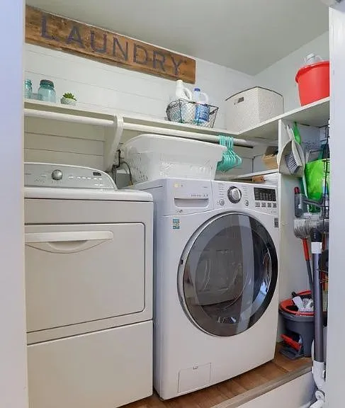 729 E Orange St — Photo 14