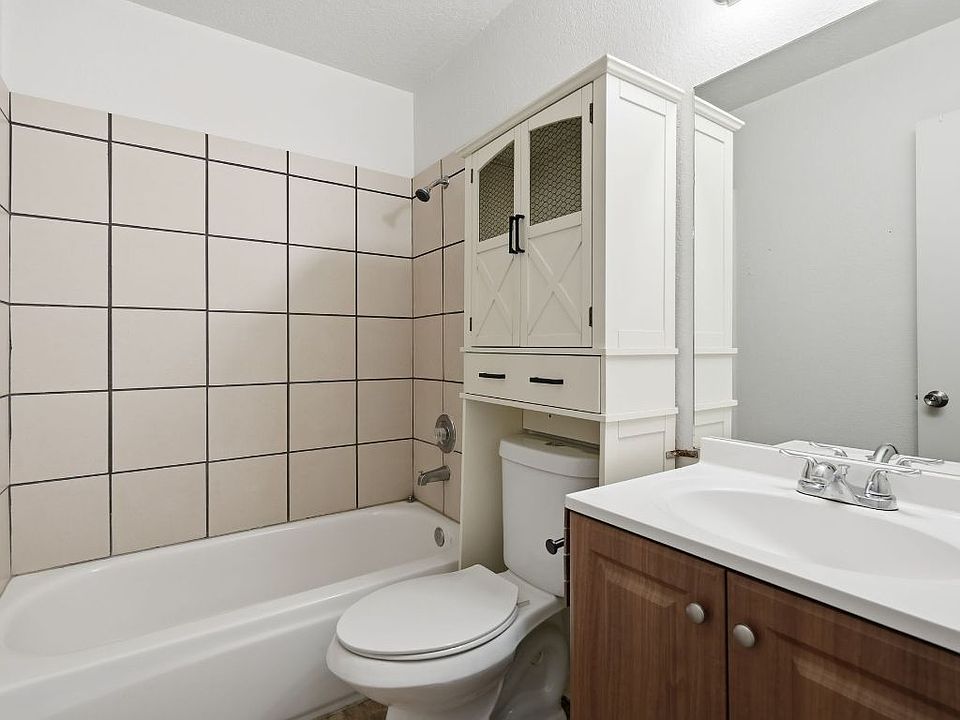 1st image of 1716 Benttree Dr #1716C