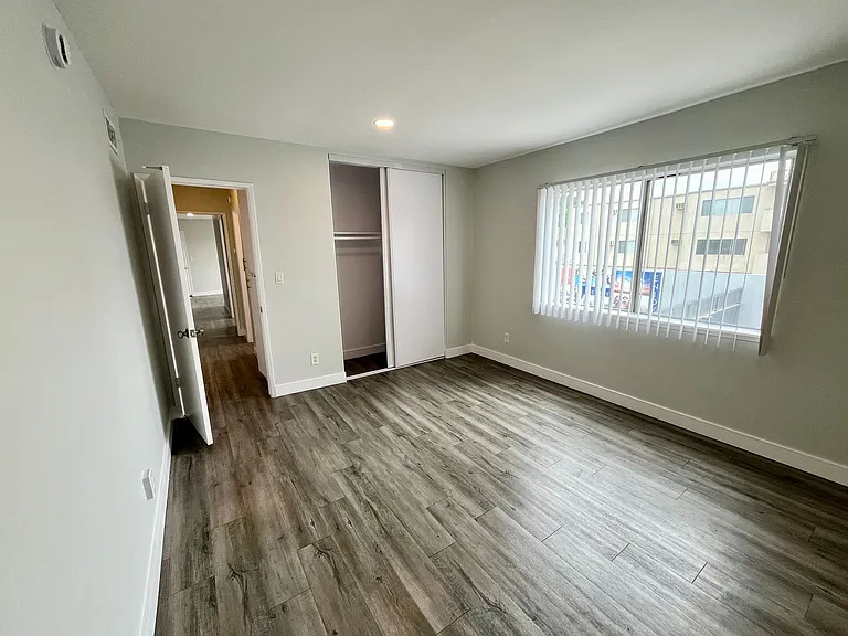 18400 Prairie Street — Photo 116