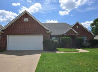 581 Spencer Ln, Tyler, TX 75704