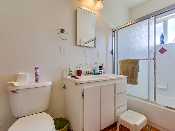 5th image of 1418 Buena St