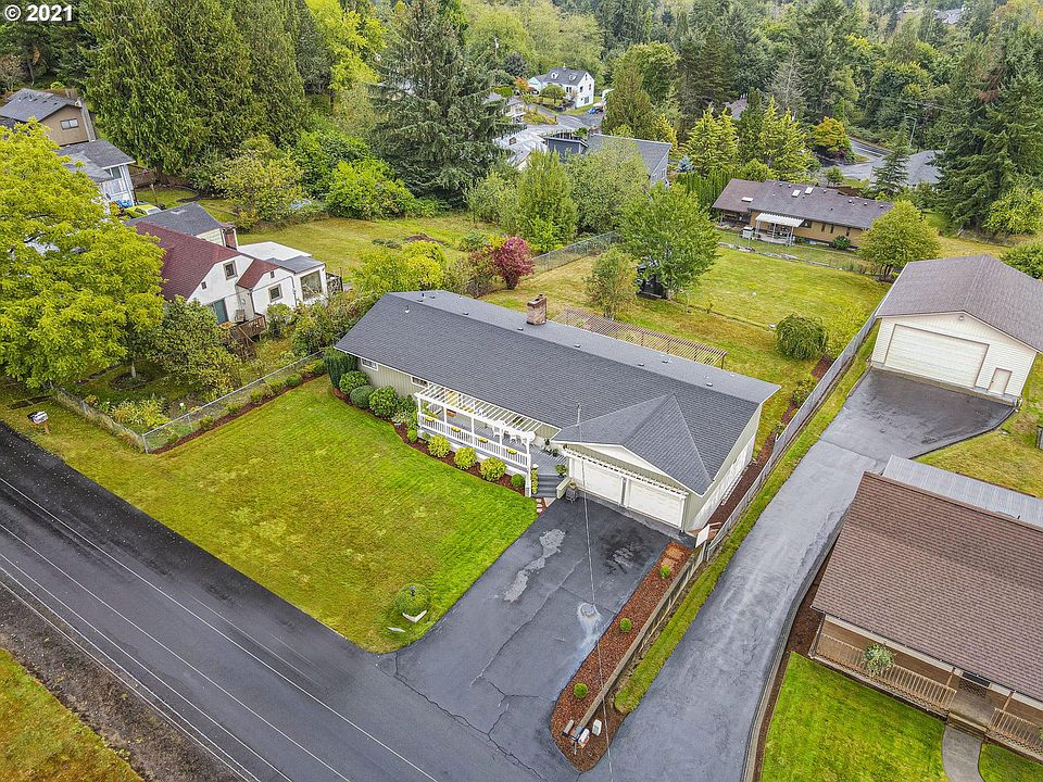 1st image of 905 Hillcrest Dr