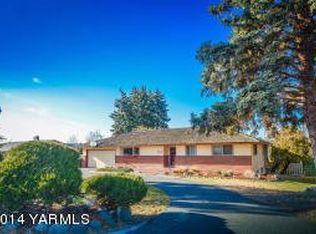712 Pickens Rd, Yakima, WA 98908
