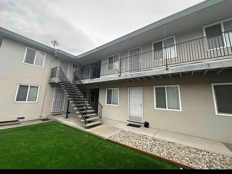 1350 Warburton Ave #2 — Photo 2