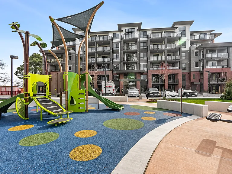 45511 Campus Dr — Photo 10