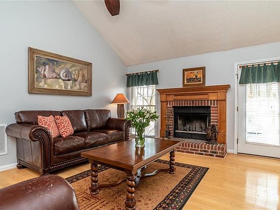 4th image of 4805 Hillside Ct