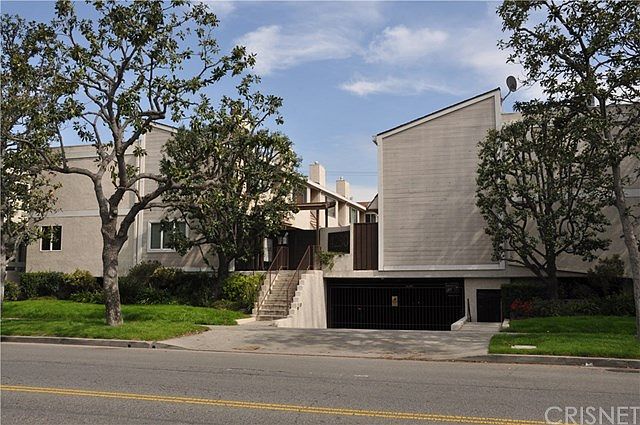 1st image of 4230 Whitsett Ave Unit 7