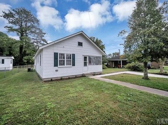 2nd image of 1024 Butlers Ln