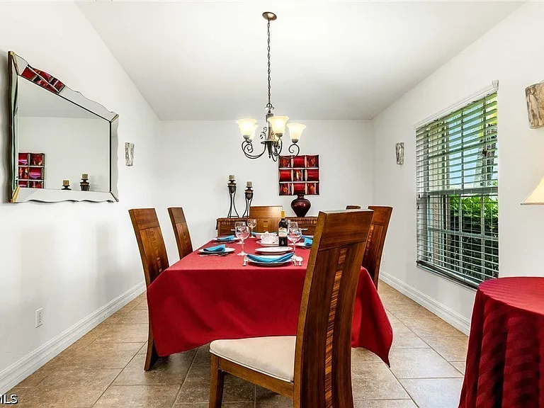 4534 SW 5th Pl — Photo 7