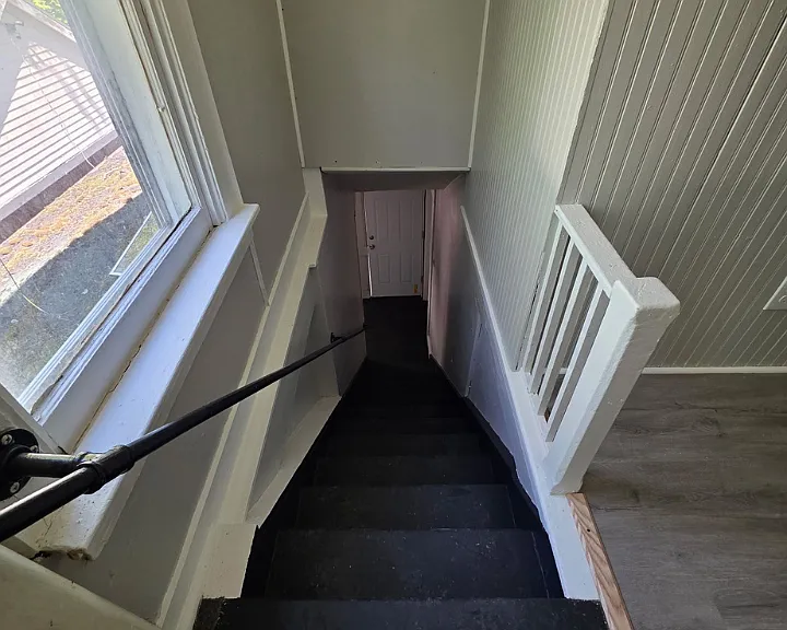 217 Seneca St #2 — Photo 9
