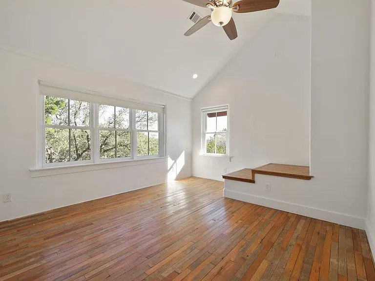 1612 The High Rd — Photo 16