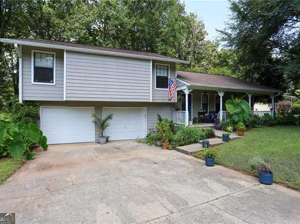 419 Creekside Ln, Woodstock, GA 30188