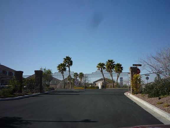 3rd image of 1095 Sheer Paradise Ln Unit 1