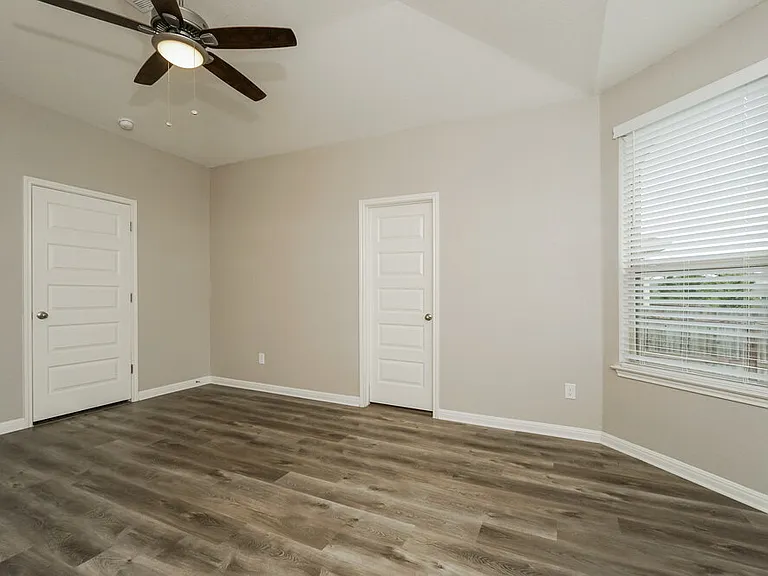 9410 Novacek Blvd — Photo 10