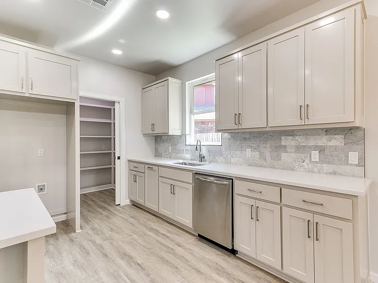 7236 NW 152nd St — Photo 35