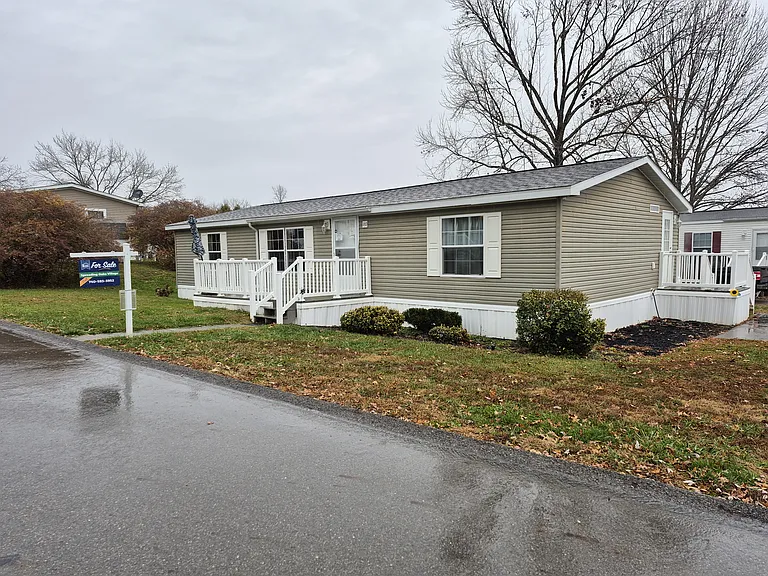 Spreading Oaks Village — Photo 18