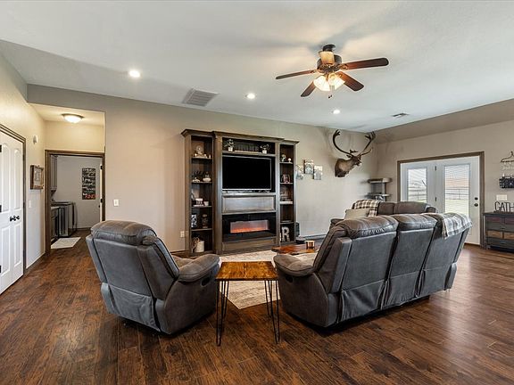 5th image of 8398 SW Sun Valley Dr