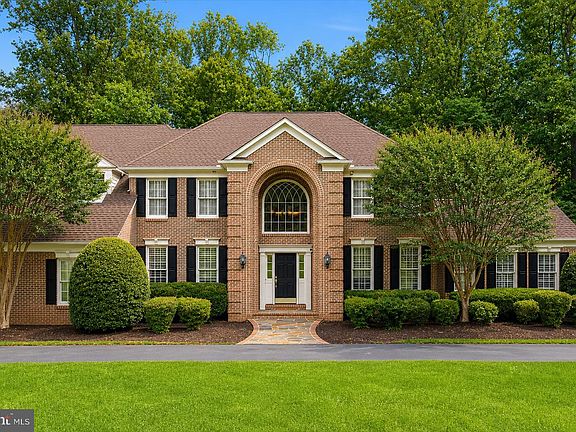 2nd image of 11224 Devereux Manor Ln