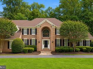 11224 Devereux Manor Ln, Fairfax Station, VA 22039