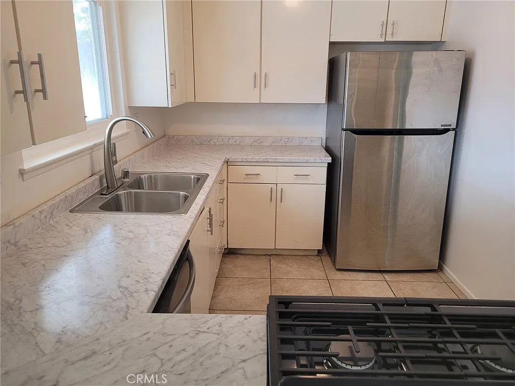 4 bed, 1631 sqft, $3,500 — Photo 3