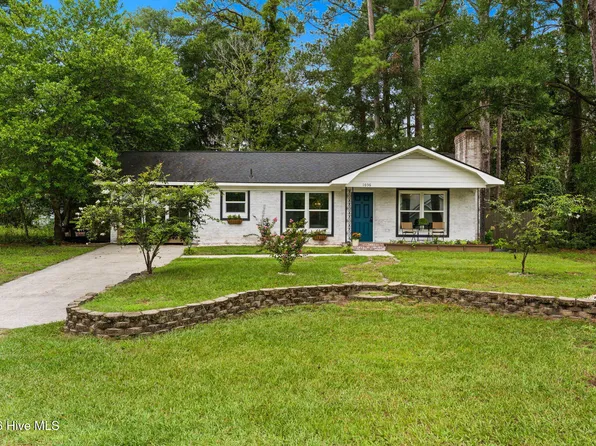 1036 Fayetteville Avenue, Calabash, NC 28467