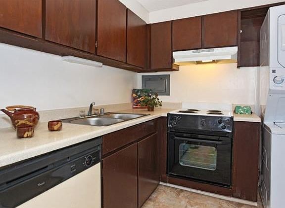 4th image of 1333 Heulu St APT 806