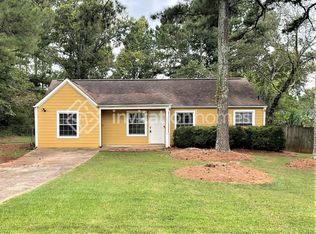 152 Apple Valley Dr, Woodstock, GA 30188