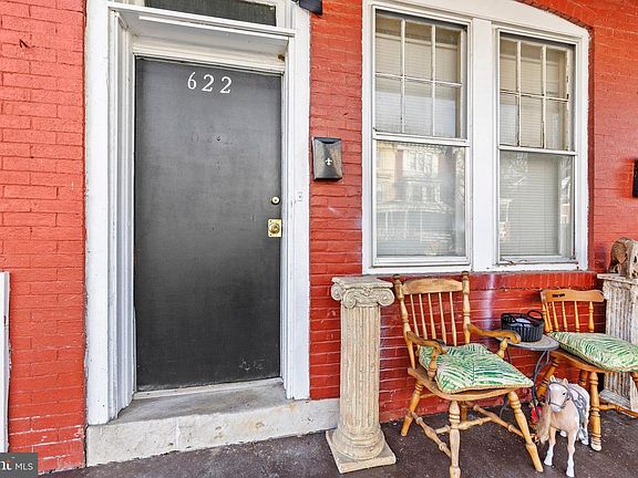 3rd image of 620 E End Ave