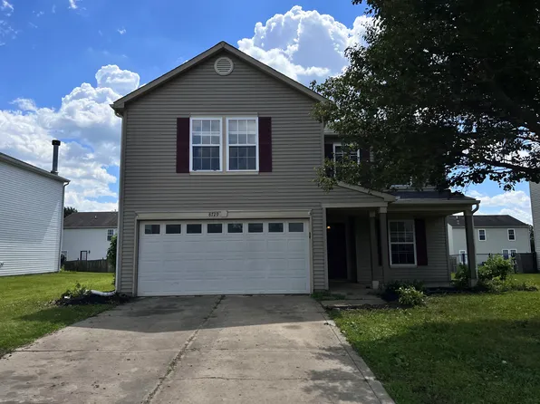 8729 Liberty Mills Dr, Camby, IN 46113