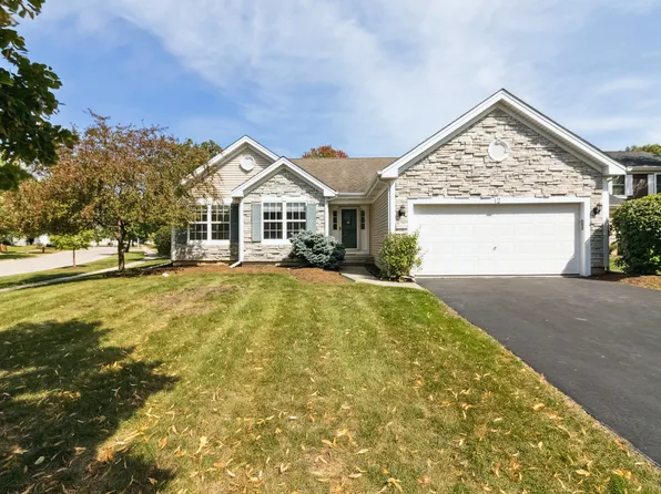 2 Melbourne Ct, Lake In The Hills, IL 60156