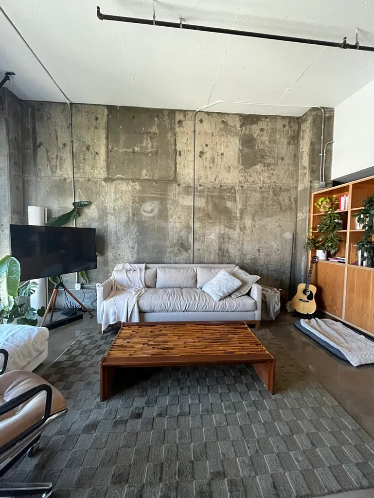 Studio, 930 sqft, $3,600 — Photo 3