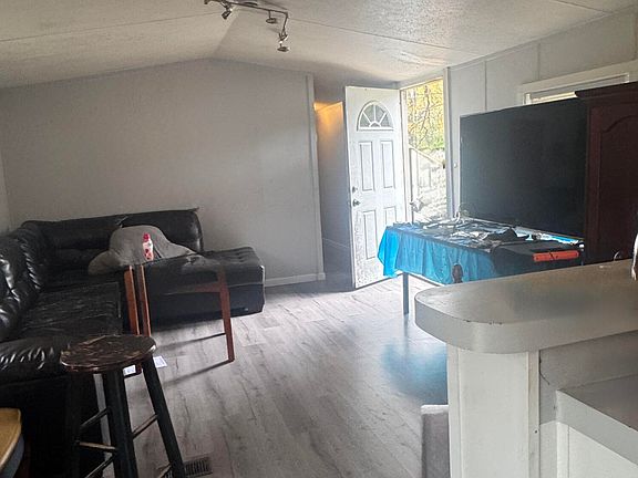 3rd image of 114 & 112 Denise Drive