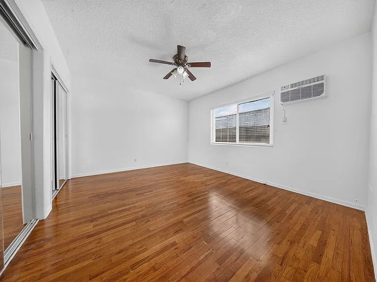11330 Ohio Ave — Photo 20